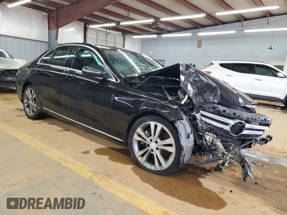 2016 Mercedes-Benz C 300 z VIN 55SWF4JB1GU160379, wystawiony jako Copart lot #46223955 z przebiegiem Nie podano mil oraz Szkoda całkowita • Salvage title. Historia ofert i sprzedaży dostępna na DreamBid. Obrazek 4.