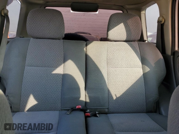 2000 Chevrolet Tracker z VIN 2CNBE13C4Y6920783, wystawiony jako Copart lot #82619854 z przebiegiem 96 620 mil mil oraz Czysty tytuł • Clean title. Historia ofert i sprzedaży dostępna na DreamBid. Obrazek 10.