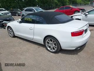 2011 Audi A5 Premium z VIN WAUCFAFH6BN018245, wystawiony jako IAAI lot #42309301 z przebiegiem 142 975 mil mil oraz . Historia ofert i sprzedaży dostępna na DreamBid. Obrazek 3.