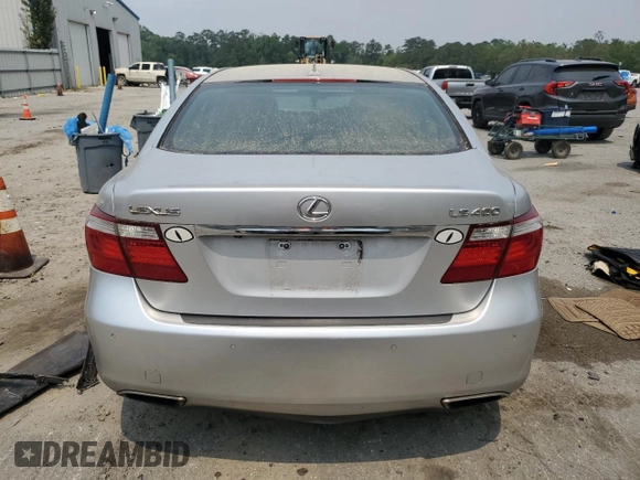 2008 Lexus LS 460 z VIN JTHBL46F985055496, wystawiony jako Copart lot #53060695 z przebiegiem 239 488 mil mil oraz Szkoda całkowita • Salvage title. Historia ofert i sprzedaży dostępna na DreamBid. Obrazek 6.
