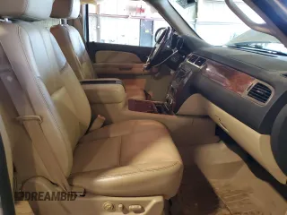 2007 Chevrolet Tahoe LTZ with VIN 1GNFK13007J313566, listed as a Copart auction lot 52498975 with 234,744 mi miles and Salvage title. Bid and sale history available at DreamBid. Image 7.
