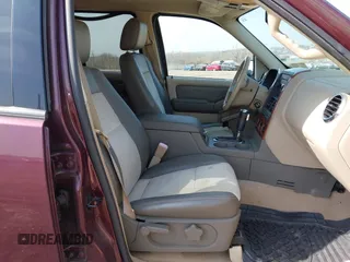 2006 Ford Explorer Eddie Bauer with VIN 1FMEU74E76UB52265, listed as a IAAI auction lot 41813542 with 135,773 mi miles. Bid and sale history available at carsss.com. Image 5.