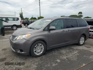 2016 Toyota Sienna XLE with VIN 5TDYK3DC2GS748842, listed as a Copart auction lot 66277545 with 79,674 mi miles and Clean title. Bid and sale history available at DreamBid. Image 1.