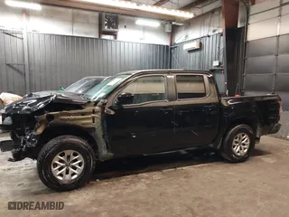 2024 Nissan Frontier PRO-4X with VIN 1N6ED1EK2RN643036, listed as a IAAI auction lot 41395401 with 24,799 mi miles. Bid and sale history available at carsss.com. Image 15.