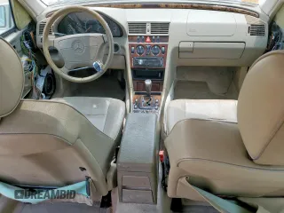 1999 Mercedes-Benz C 230/260/280/320 z VIN WDBHA24G4XA681981, wystawiony jako Copart lot #57758215 z przebiegiem Nie podano mil oraz Szkoda całkowita • Salvage title. Historia ofert i sprzedaży dostępna na DreamBid. Obrazek 8.