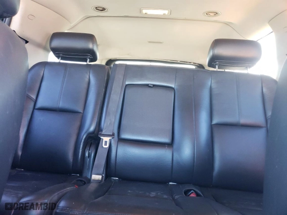 2009 Chevrolet Suburban LT w/2LT with VIN 1GNFK26369R272487, listed as a Copart auction lot 88810655 with 317,184 mi miles and Clean Title. Bid and sale history available at carsss.com. Image 10.