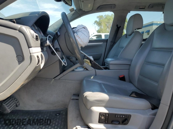 2006 Porsche Cayenne Turbo z VIN WP1AC29P86LA92097, wystawiony jako Copart lot #65975364 z przebiegiem 27 779 mil mil oraz Szkoda całkowita • Salvage title. Historia ofert i sprzedaży dostępna na DreamBid. Obrazek 9.