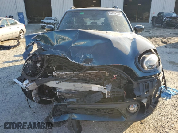 2022 MINI Countryman Cooper S with VIN WMZ53BR04N3N38492, listed as a Copart auction lot 85872264 with 33,186 mi miles and Salvage title. Bid and sale history available at DreamBid. Image 5.