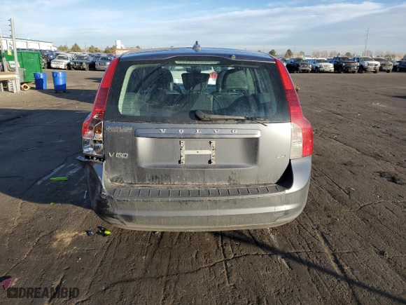 2009 Volvo V50 2.4L with VIN YV1MW382392449661, listed as a Copart auction lot 87247444 with 157,194 mi miles and Salvage Title. Bid and sale history available at carsss.com. Image 6.