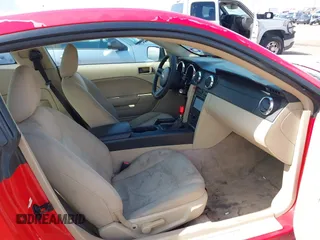 2006 Ford Mustang Standard with VIN 1ZVFT80N765145203, listed as a IAAI auction lot 42501246 with 124,891 mi miles and . Bid and sale history available at DreamBid. Image 5.