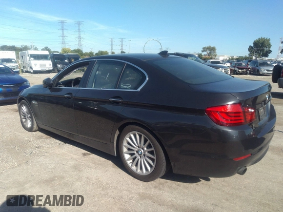 2011 BMW 5 Series 535i xDrive with VIN WBAFU7C55BC439837, listed as a IAAI auction lot 38492275 with 102,190 mi miles. Bid and sale history available at carsss.com. Image 3.