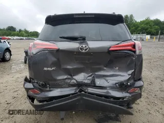 2017 Toyota RAV4 LE z VIN JTMBFREV8HJ138052, wystawiony jako Copart lot #61393655 z przebiegiem 49 785 mil mil oraz Szkoda całkowita • Salvage title. Historia ofert i sprzedaży dostępna na DreamBid. Obrazek 6.