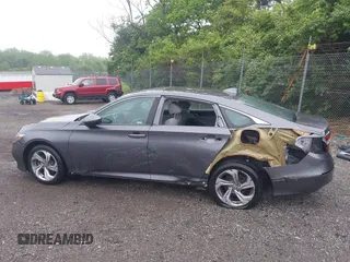 2018 Honda Accord EX-L z VIN 1HGCV1F54JA121134, wystawiony jako IAAI lot #42226157 z przebiegiem 50 888 mil mil oraz . Historia ofert i sprzedaży dostępna na DreamBid. Obrazek 6.