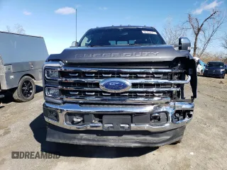 2024 Ford Super Duty F-250 SRW XL with VIN 1FT8W2BT3RED59377, listed as a Copart auction lot 46786285 with 17,580 mi miles and Salvage Title. Bid and sale history available at carsss.com. Image 5.