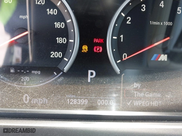2013 BMW M5 with VIN WBSFV9C58DC773268, listed as a IAAI auction lot 41890830 with 128,399 mi miles. Bid and sale history available at carsss.com. Image 15.