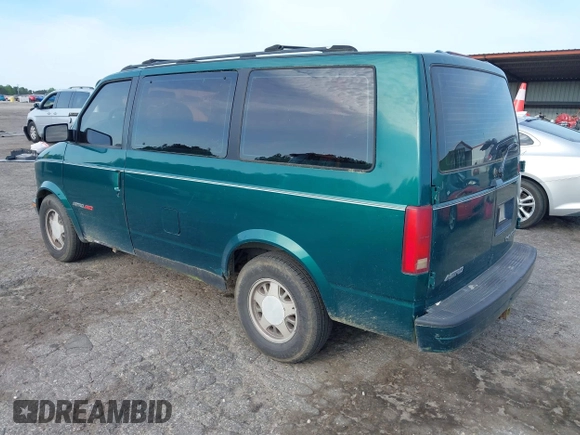2000 Chevrolet Astro with VIN 1GNEL19W6YB156223, listed as a IAAI auction lot 41929128 with 149,052 mi miles. Bid and sale history available at carsss.com. Image 3.