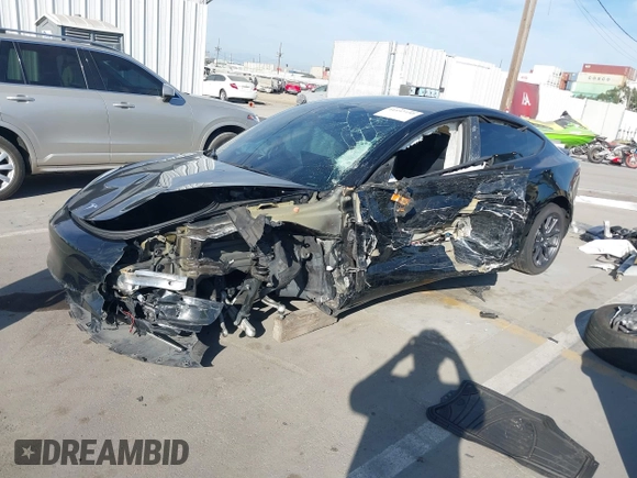 2019 Tesla Model 3 Mid Range with VIN 5YJ3E1EA0KF399082, listed as a IAAI auction lot 41697100 with 138,998 mi miles and . Bid and sale history available at carsss.com. Image 20.