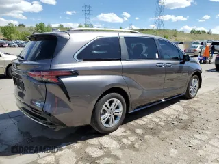 2024 Toyota Sienna Platinum z VIN 5TDESKFC4RS134873, wystawiony jako Copart lot #57152205 z przebiegiem 29 066 mil mil oraz Szkody całkowita. Historia ofert i sprzedaży dostępna na DreamBid. Obrazek 3.
