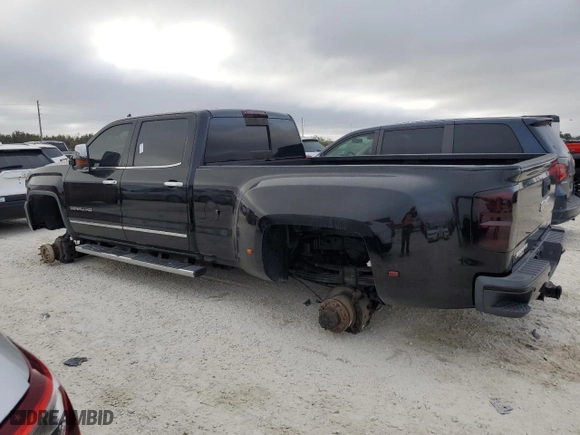 2015 GMC Sierra 3500HD Denali with VIN 1GT424E80FF657761, listed as a Copart auction lot 75131604 with 78,011 mi miles and Non Repairable. Bid and sale history available at carsss.com. Image 2.