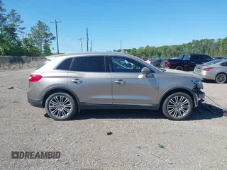 2018 Lincoln MKX Reserve with VIN 2LMPJ6LR1JBL30108, listed as a IAAI auction lot 42048591 with 80,555 mi miles. Bid and sale history available at carsss.com. Image 13.