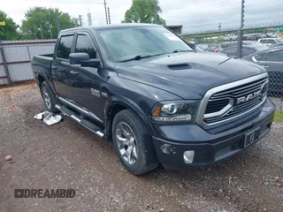 2018 Ram 1500 Longhorn z VIN 1C6RR7PT9JS194756, wystawiony jako IAAI lot #42187251 z przebiegiem 251 399 mil mil oraz . Historia ofert i sprzedaży dostępna na DreamBid. Obrazek 1.