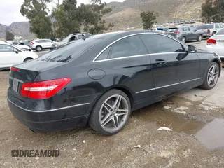 2010 Mercedes-Benz E 350 with VIN WDDKJ5GB8AF042429, listed as a IAAI auction lot 42194496 with 158,320 mi miles and . Bid and sale history available at DreamBid. Image 4.