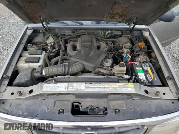 2000 Ford Explorer Eddie Bauer with VIN 1FMZU74E3YZB45594, listed as a Copart auction lot 45161085 with 185,791 mi miles and Clean title. Bid and sale history available at DreamBid. Image 12.