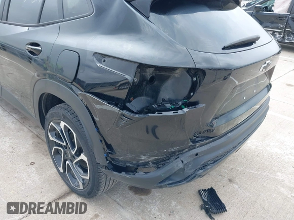 2024 Chevrolet Trax 2RS with VIN KL77LJE25RC196273, listed as a IAAI auction lot 41899523 with 22,933 mi miles and . Bid and sale history available at DreamBid. Image 6.