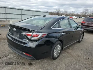 2016 Hyundai Sonata Hybrid SE with VIN KMHE24L18GA025627, listed as a Copart auction lot 70161692 with 176,228 mi miles. Bid and sale history available at carsss.com. Image 3.