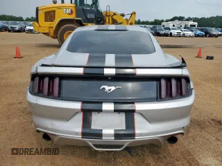 2016 Ford Mustang EcoBoost z VIN 1FA6P8TH4G5326330, wystawiony jako Copart lot #57402025 z przebiegiem 108 229 mil mil oraz Szkoda całkowita • Salvage title. Historia ofert i sprzedaży dostępna na DreamBid. Obrazek 6.
