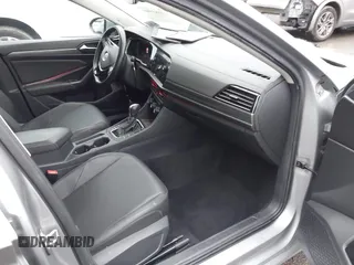 2019 Volkswagen Jetta SEL with VIN 3VWEB7BUXKM199094, listed as a IAAI auction lot 41083949 with 38,083 mi miles and . Bid and sale history available at DreamBid. Image 5.