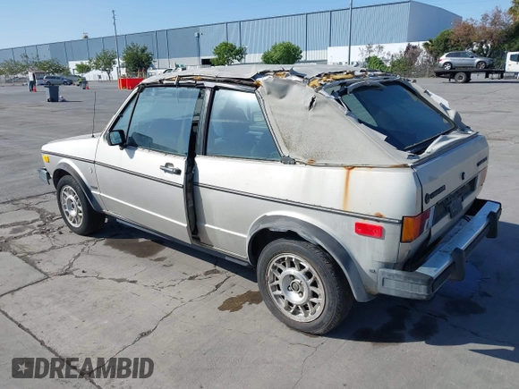 1985 Volkswagen Golf с VIN WVWCA0158FK023995, выставлен на аукционе IAAI как лот 42141623 с пробегом 101 111 миль миль и . История ставок и продаж доступна на DreamBid. Изображение 3.