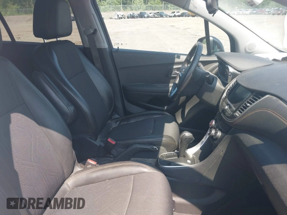2020 Chevrolet Trax LT with VIN 3GNCJPSB3LL302317, listed as a IAAI auction lot 42492876 with 37,123 mi miles and . Bid and sale history available at DreamBid. Image 5.