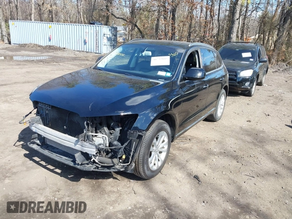 2015 Audi Q5 Premium Plus with VIN WA1LFAFP2FA092635, listed as a IAAI auction lot 41732845 with 104,585 mi miles. Bid and sale history available at carsss.com. Image 18.