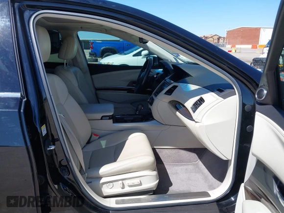 2014 Acura RLX Tech Pkg with VIN JH4KC1F58EC000728, listed as a IAAI auction lot 41752604 with 187,996 mi miles. Bid and sale history available at carsss.com. Image 5.