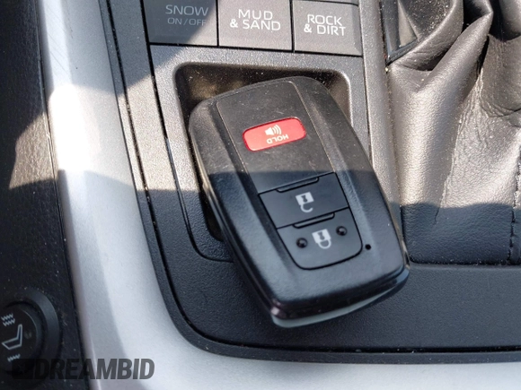 2021 Toyota RAV4 XLE with VIN 2T3P1RFV4MC255062, listed as a IAAI auction lot 42371268 with 34,285 mi miles and . Bid and sale history available at DreamBid. Image 11.