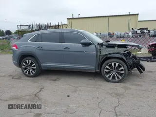 2021 Volkswagen Atlas SEL Premium R-Line с VIN 1V2FE2CA0MC223881, выставлен на аукционе IAAI как лот 42257435 с пробегом 81 674 миль миль и . История ставок и продаж доступна на DreamBid. Изображение 14.