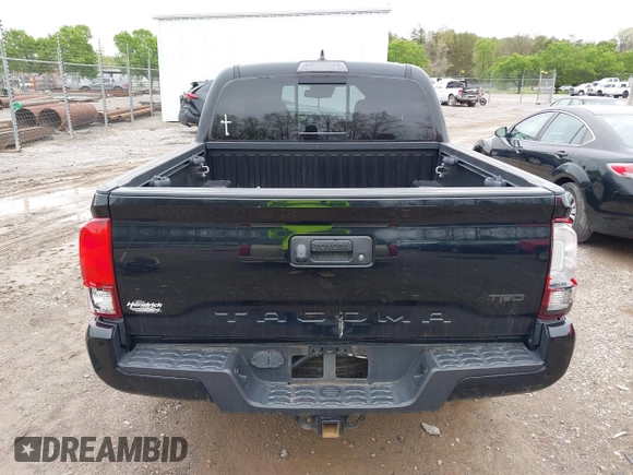 2018 Toyota Tacoma SR with VIN 3TMCZ5AN0JM136198, listed as a IAAI auction lot 41962668 with 71,813 mi miles. Bid and sale history available at carsss.com. Image 16.
