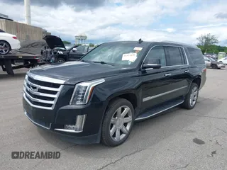 2020 Cadillac Escalade ESV Luxury z VIN 1GYS3HKJ2LR183819, wystawiony jako IAAI lot #42333418 z przebiegiem 89 864 mil mil oraz . Historia ofert i sprzedaży dostępna na DreamBid. Obrazek 2.
