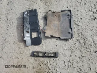 2003 Mercedes-Benz CLK 320 z VIN WDBLK65G03T130572, wystawiony jako Copart lot #68044774 z przebiegiem 146 858 mil mil oraz Szkoda całkowita • Salvage title. Historia ofert i sprzedaży dostępna na DreamBid. Obrazek 12.