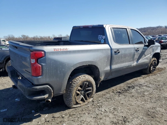 2021 Chevrolet Silverado 1500 Custom Trail Boss with VIN 1GCPYCEH8MZ298113, listed as a Copart auction lot 47042685 with 105,146 mi miles and Salvage Title. Bid and sale history available at carsss.com. Image 3.
