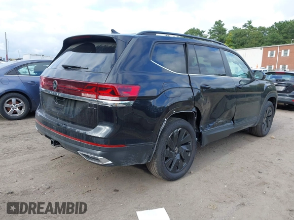 2024 Volkswagen Atlas SE with VIN 1V2HR2CA4RC604783, listed as a IAAI auction lot 40405287 with 1,269 mi miles and . Bid and sale history available at DreamBid. Image 4.
