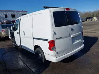 2017 Nissan NV200 Compact Cargo SV with VIN 3N6CM0KN6HK701945, listed as a IAAI auction lot 41825041 with 129,132 mi miles. Bid and sale history available at carsss.com. Image 3.