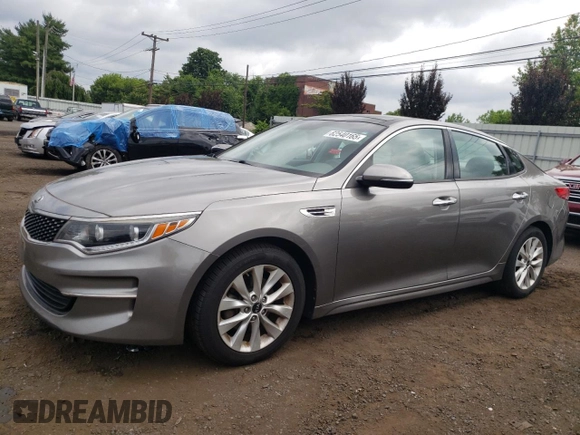 2016 Kia Optima EX z VIN 5XXGU4L3XGG071893, wystawiony jako Copart lot #62540165 z przebiegiem 12 781 mil mil oraz Szkoda całkowita • Salvage title. Historia ofert i sprzedaży dostępna na DreamBid. Obrazek 1.
