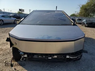 2024 Tesla Cybertruck z VIN 7G2CEHED2RA020834, wystawiony jako Copart lot #73682154 z przebiegiem 9221 mil mil oraz Szkody całkowita. Historia ofert i sprzedaży dostępna na DreamBid. Obrazek 5.