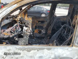 2010 Toyota Tundra с VIN 5TFUM5F15AX005061, выставлен на аукционе Copart как лот 51823565 с пробегом Не указан миль и Списание • Salvage title. История ставок и продаж доступна на DreamBid. Изображение 7.