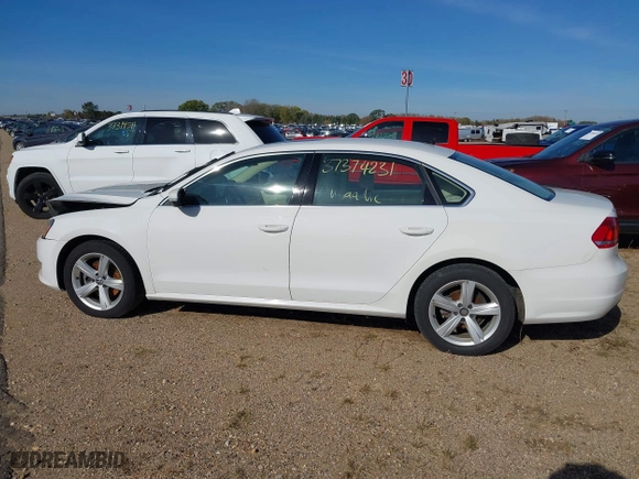 2013 Volkswagen Passat SE with VIN 1VWBP7A39DC008458, listed as a IAAI auction lot 37374231 with 1 mi miles. Bid and sale history available at carsss.com. Image 14.
