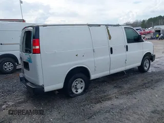2008 Chevrolet Express Cargo Van with VIN 1GCGG25C681175724, listed as a IAAI auction lot 41696996 with 201,312 mi miles. Bid and sale history available at carsss.com. Image 4.