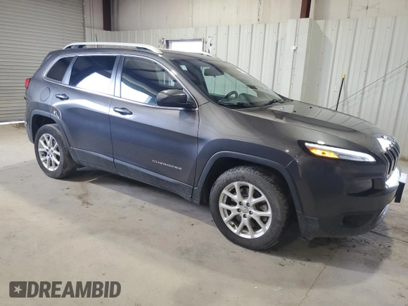 2017 Jeep Cherokee Latitude with VIN 1C4PJLCB5HW502666, listed as a Copart auction lot 60017035 with 76,192 mi miles and Clean title. Bid and sale history available at DreamBid. Image 4.