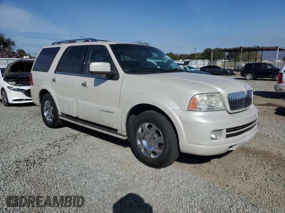 2005 Lincoln Navigator Luxury z VIN 5LMFU27535LJ20448, wystawiony jako Copart lot #45606605 z przebiegiem 221 452 mil mil oraz Czysty tytuł • Clean title. Historia ofert i sprzedaży dostępna na DreamBid. Obrazek 4.